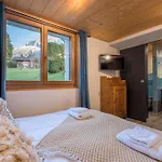 Altura- 5 Bedrooms - Jacuzzi And Sauna - By Cozee *