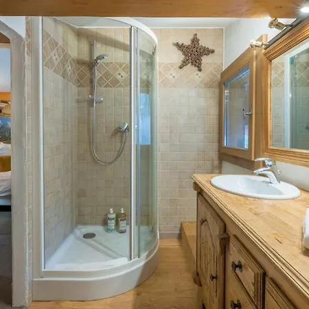 Altura- 5 Bedrooms - Jacuzzi And Sauna - By Cozee Шамони
