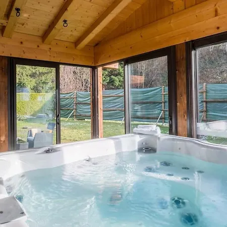 Шале Altura- 5 Bedrooms - Jacuzzi And Sauna - By Cozee Шамони