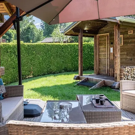 Altura- 5 Bedrooms - Jacuzzi And Sauna - By Cozee