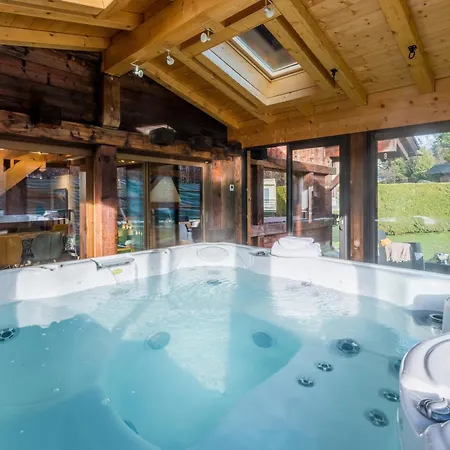 Chalet Altura- 5 Bedrooms - Jacuzzi And Sauna - By Cozee Chamonix