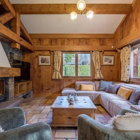 Altura- 5 Bedrooms - Jacuzzi And Sauna - By Cozee Chalet *