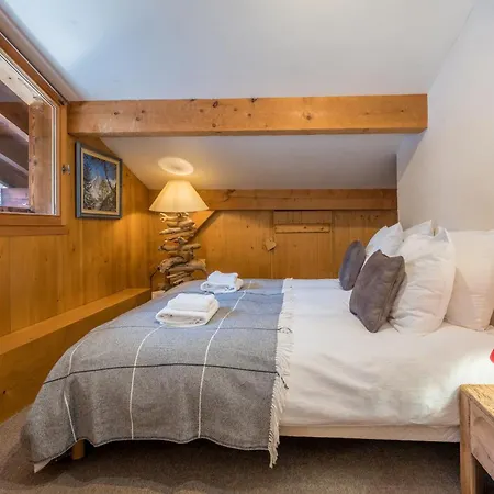 Chalet Altura- 5 Bedrooms - Jacuzzi And Sauna - By Cozee *